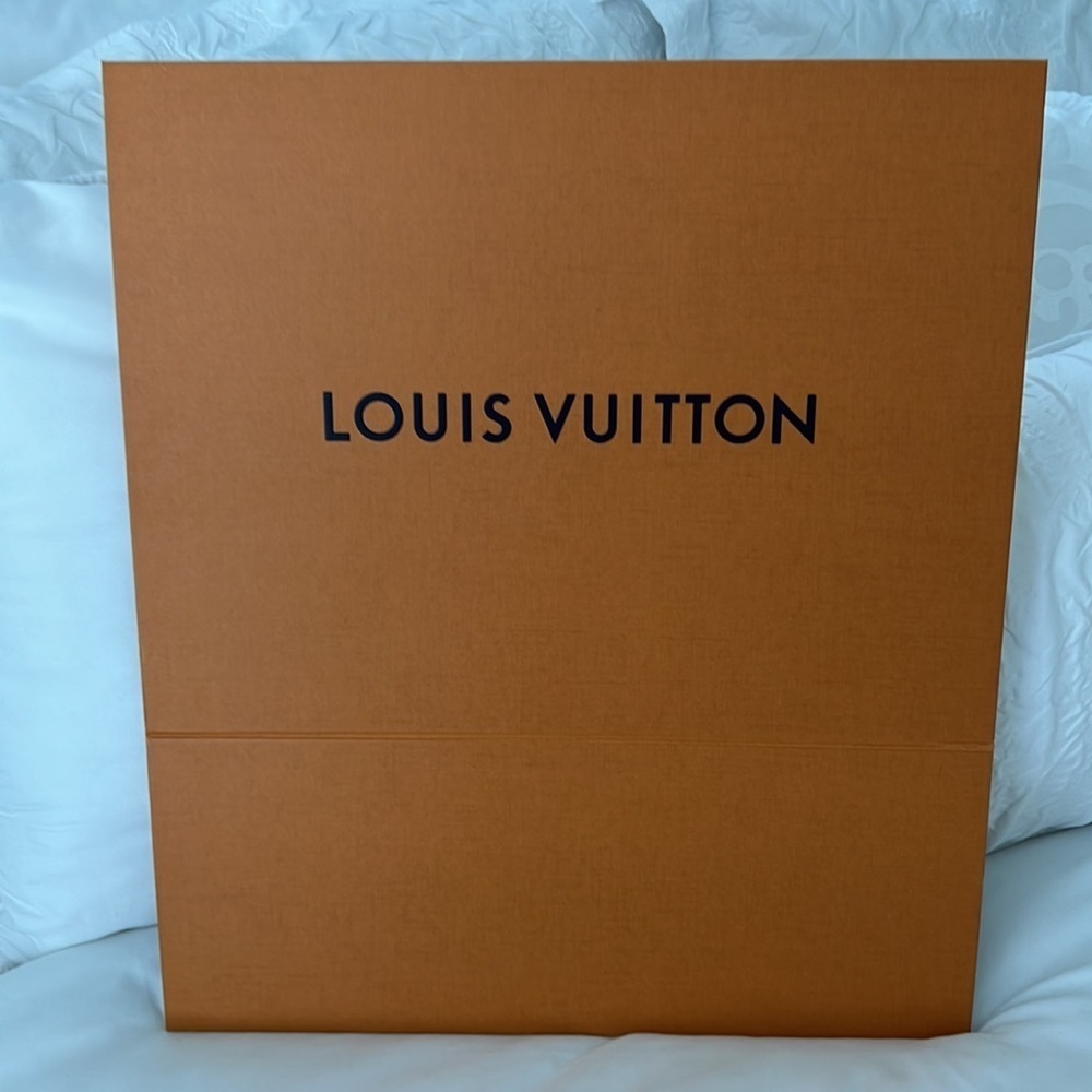 Large Louis Vuitton Empty Box - Picture 5 of 8